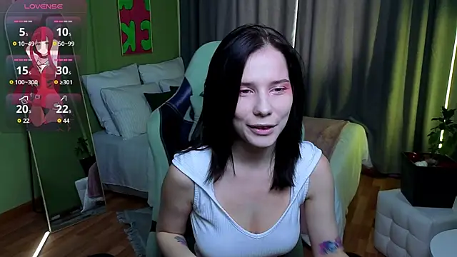 Snapshot of Mell_Hyees chatting on 25, 10, 2025 Mell Hyees online show from 25, 10, 2025