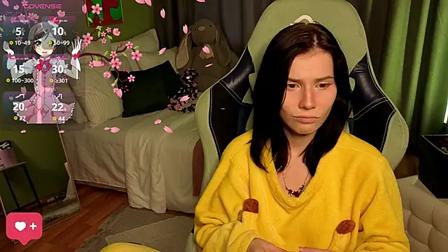 Snapshot of Mell_Hyees chatting on 5, 11, 2025 Mell Hyees online show from 5, 11, 2025