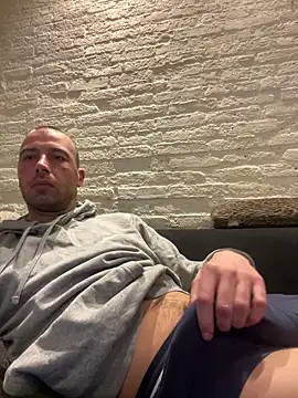 Rotteei1 online show from 11, 3, 2026