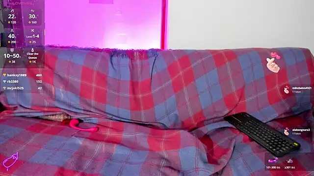 Snapshot of Nikki__uwu chatting on 8, 3, 2026 Nikki uwu online show from 8, 3, 2026