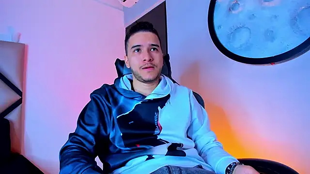 Snapshot of mike_257 chatting on 22, 11, 2025 mike 257 online show from 22, 11, 2025