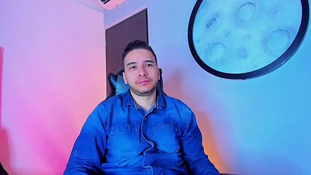 Snapshot of mike_257 chatting on 26, 11, 2025 mike 257 online show from 26, 11, 2025