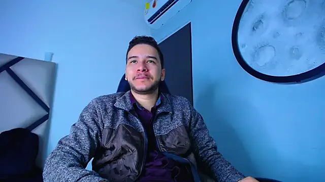 Snapshot of mike_257 chatting on 19, 12, 2025 mike 257 online show from 19, 12, 2025