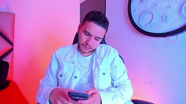 Snapshot of mike_257 chatting on 3, 2, 2026 mike 257 online show from 3, 2, 2026