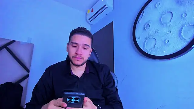 Snapshot of mike_257 chatting on 13, 2, 2026 mike 257 online show from 13, 2, 2026