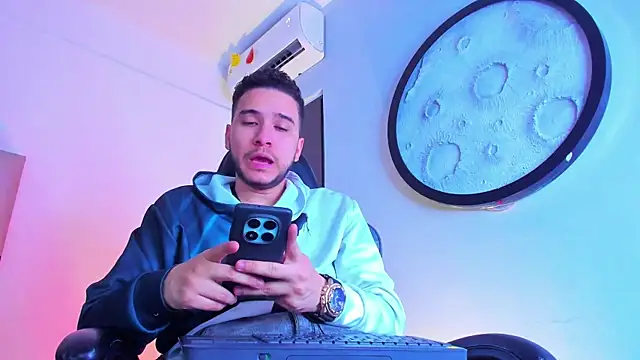 Snapshot of mike_257 chatting on 21, 2, 2026 mike 257 online show from 21, 2, 2026