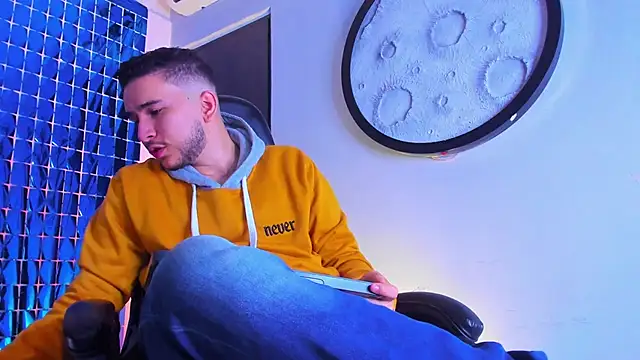 Snapshot of mike_257 chatting on 28, 2, 2026 mike 257 online show from 28, 2, 2026