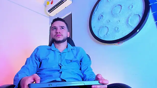 Snapshot of mike_257 chatting on 2, 3, 2026 mike 257 online show from 2, 3, 2026