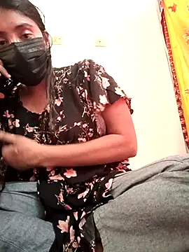 Snapshot of Hot_Angle chatting on 13, 4, 2026 Hot Angle online show from 13, 4, 2026