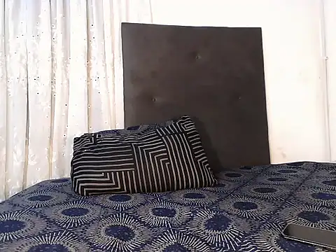 MinnieBee101 online show from 23, 2, 2026