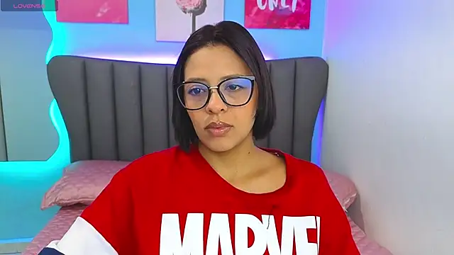 Aria Russo online show from 5, 12, 2025