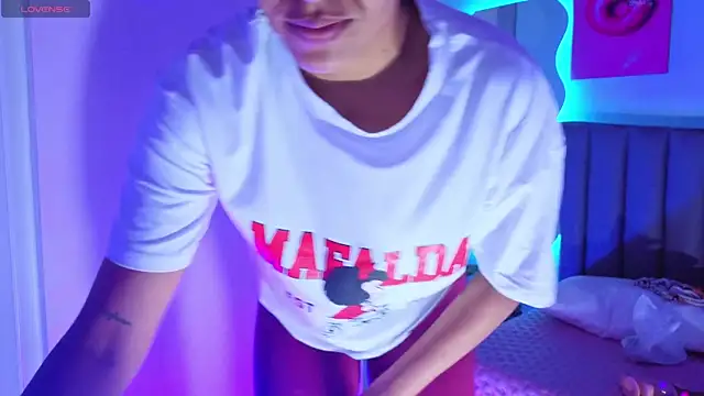 Aria Russo online show from 8, 4, 2026