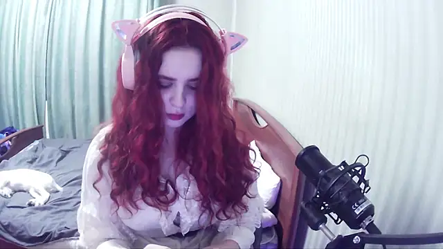 Snapshot of MadamDestiny chatting on 26, 10, 2025 MadamDestiny online show from 26, 10, 2025