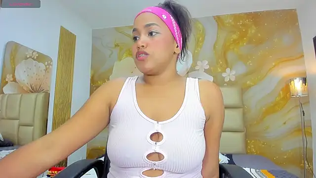 NahomiWalker  online show from 15, 12, 2025