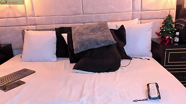 SantiOlsen online show from 5, 12, 2025