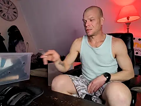 Kinky Play1 online show from 1, 3, 2026