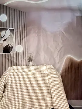 Fish yellow online show from 15, 11, 2025