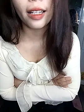 Fish yellow online show from 24, 11, 2025