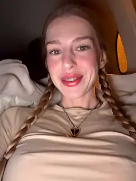 kira mia online show from 16, 1, 2026