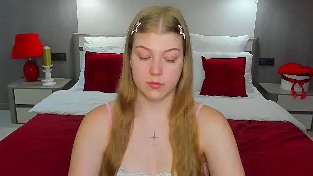 Snapshot of Stella_Light chatting on 11, 7, 2026 Stella Light online show from 11, 7, 2026