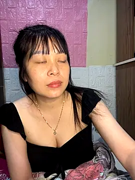 Butterfly kee online show from 2, 11, 2025