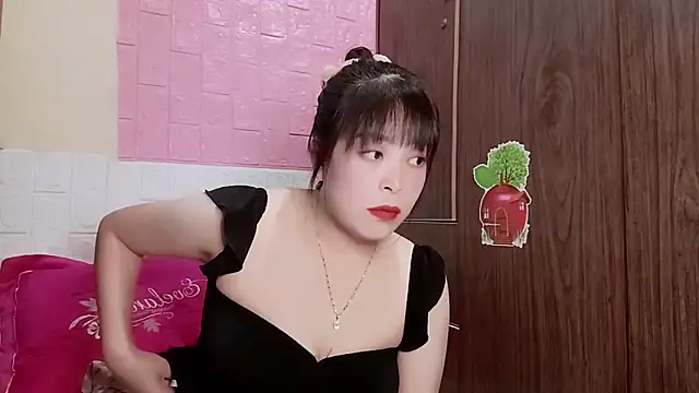 Butterfly kee online show from 5, 11, 2025