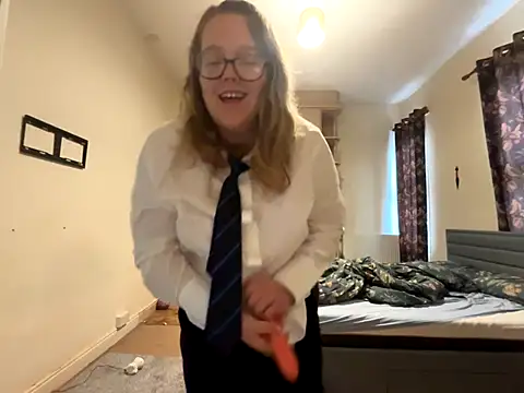 Snapshot of Scarletcum22 chatting on 20, 10, 2025 Scarletcum22 online show from 20, 10, 2025