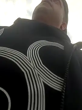 Snapshot of Imyourguy2025 chatting on 6, 11, 2025 Imyourguy2025 online show from 6, 11, 2025