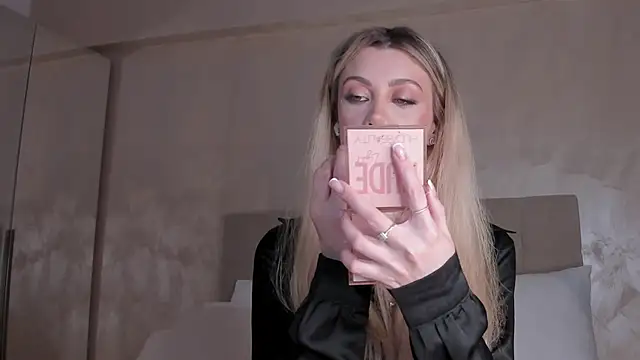 Snapshot of KaylaBenz chatting on 5, 7, 2026 KaylaBenz online show from 5, 7, 2026