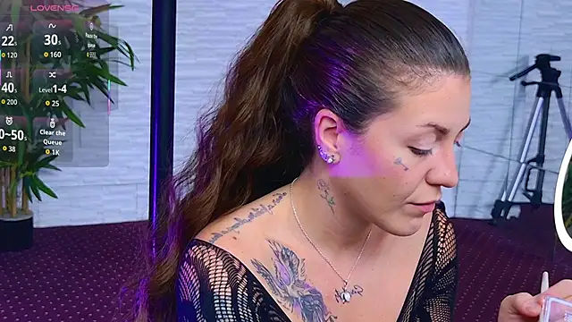 IvorySwan online show from 15, 11, 2025