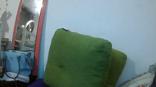 Snapshot of CarlaBrasuca chatting on 21, 4, 2026 CarlaBrasuca online show from 21, 4, 2026