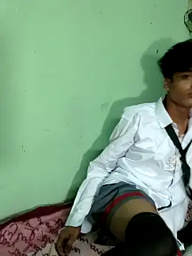 Snapshot of Lilbaby080008 chatting on 5, 11, 2025 Lilbaby080008 online show from 5, 11, 2025