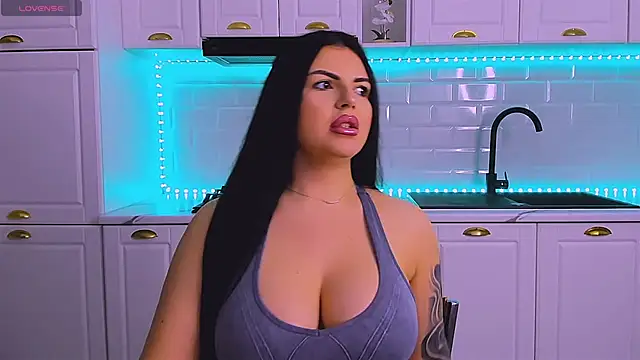 Snapshot of RheaLynn chatting on 16, 3, 2026 RheaLynn online show from 16, 3, 2026