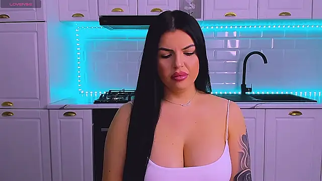 Snapshot of RheaLynn chatting on 17, 3, 2026 RheaLynn online show from 17, 3, 2026