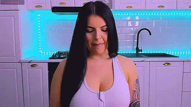 Snapshot of RheaLynn chatting on 19, 3, 2026 RheaLynn online show from 19, 3, 2026