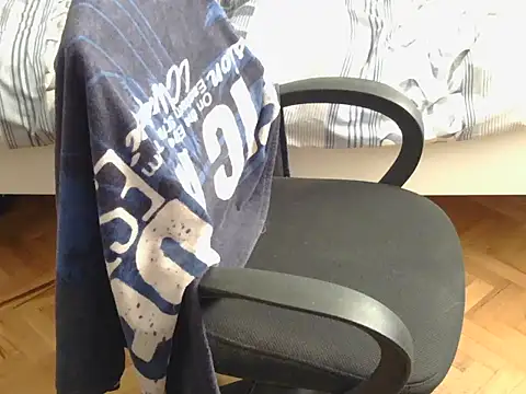 Snapshot of moneyman_11 chatting on 24, 10, 2025 moneyman 11 online show from 24, 10, 2025