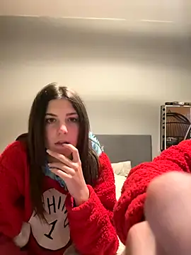 Brunnettebabe007 online show from 26, 11, 2025