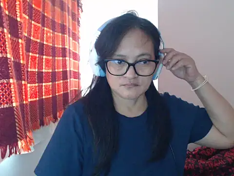 Snapshot of Kinkybela2025 chatting on 15, 5, 2026 Kinkybela2025 online show from 15, 5, 2026
