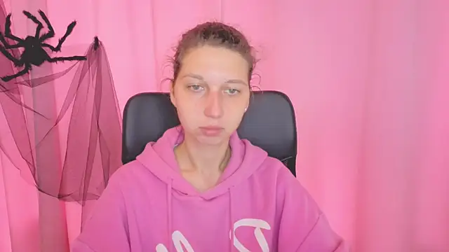 CuteEllii online show from 27, 10, 2025