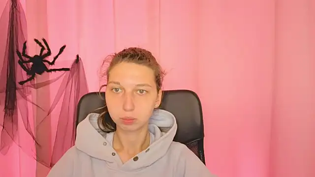 CuteEllii online show from 6, 11, 2025