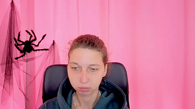 CuteEllii online show from 12, 11, 2025