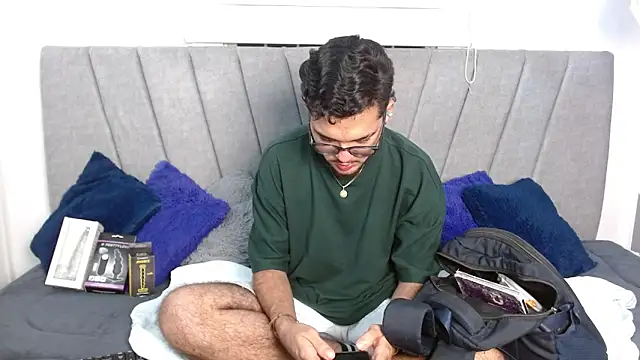 Zac Golden online show from 30, 10, 2025