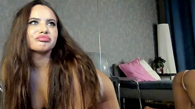 KarinaSparks online show from 24, 11, 2025