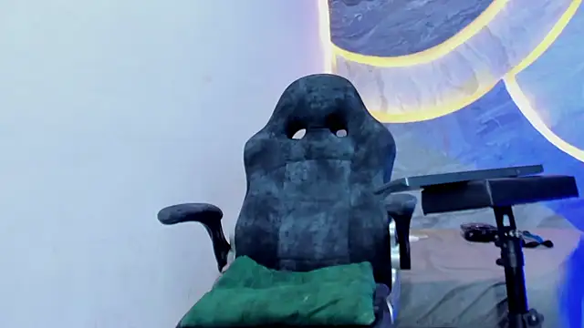 Sex Boy 33  online show from 4, 11, 2025