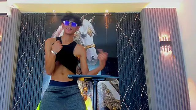 Sex Boy 33  online show from 7, 11, 2025