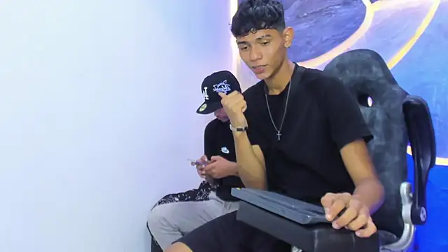 Sex Boy 33  online show from 18, 12, 2025