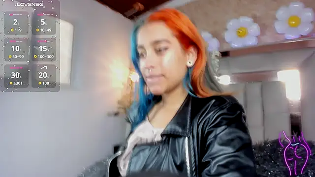 Snapshot of Cristall_ravven chatting on 12, 11, 2025 Cristall ravven online show from 12, 11, 2025