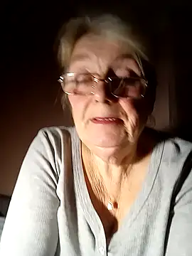 AmyLove353 online show from 26, 10, 2025