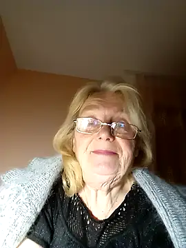 AmyLove353 online show from 9, 11, 2025