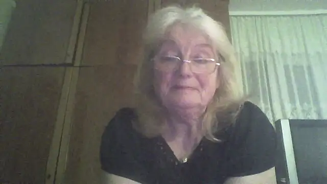 Snapshot of AmyLove353 chatting on 2, 4, 2026 AmyLove353 online show from 2, 4, 2026